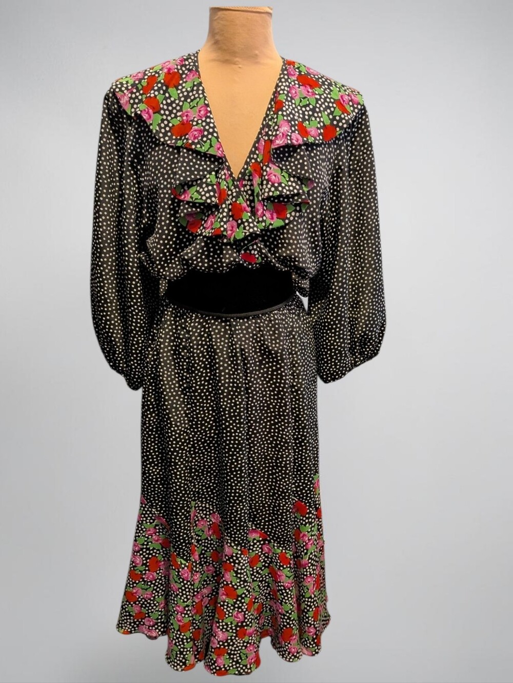 Vintage 1980s SUSAN TUDOR Ruffled Boho Cottagecore Polka Dots + Roses Dress
